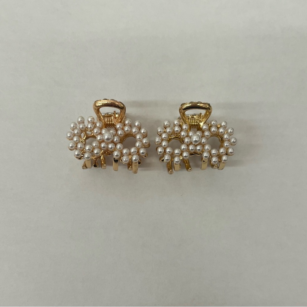 Elegant Gold and Pearl Hair Clips